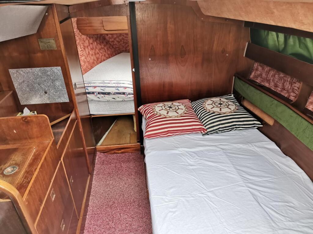 Ubytovani Na Jachte Hotell Lipno nad Vltavou Exteriör bild