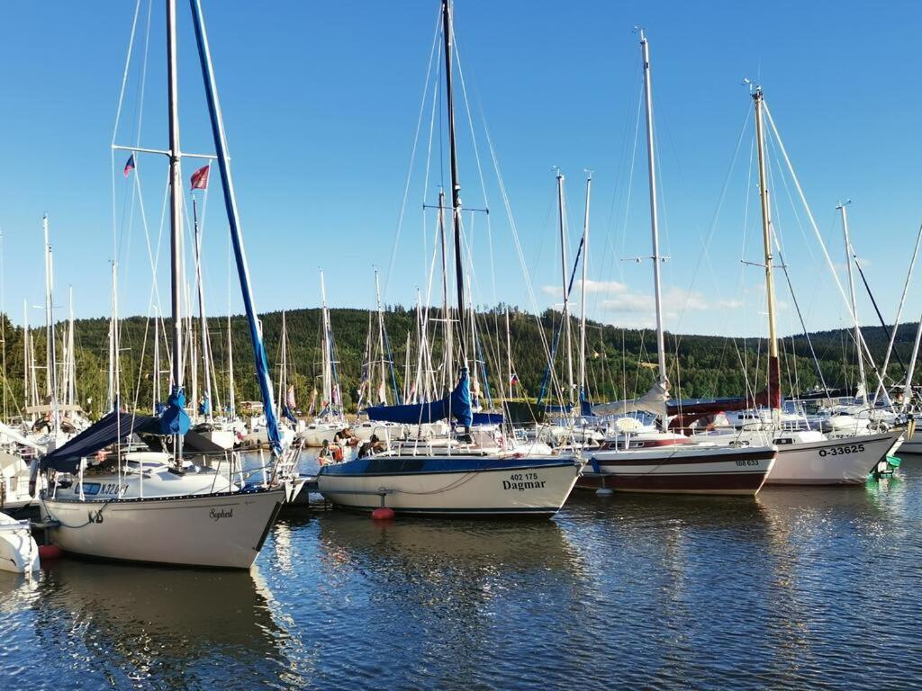 Ubytovani Na Jachte Hotell Lipno nad Vltavou Exteriör bild